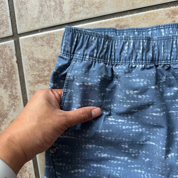 Vuori Mens Cape 6" Swim Short Trunks Cloud Slub XL Zip Pocket Unlined Blue - Picture 3 of 9